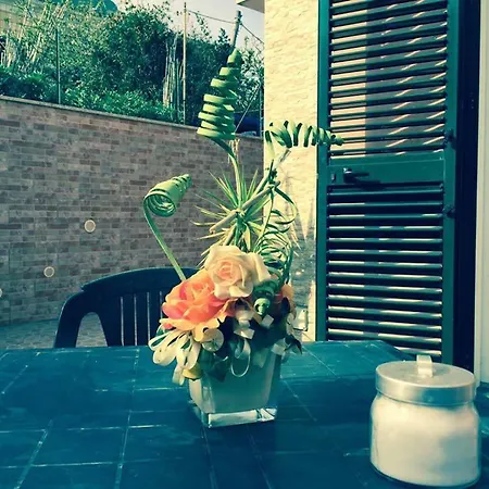 Les Petites Maisons Maison Orange Διαμέρισμα Προτσίντα